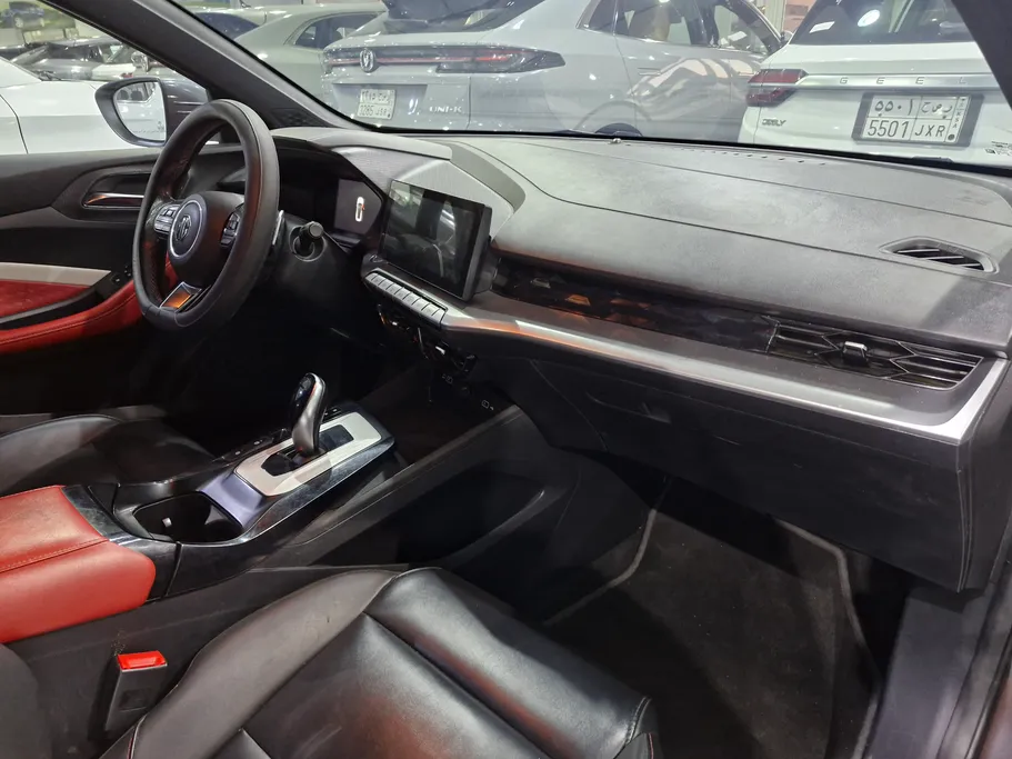 ام جي جي تي LUX 2023 