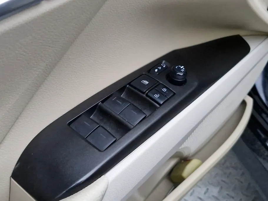 تويوتا كامري GLE HEV  2024 