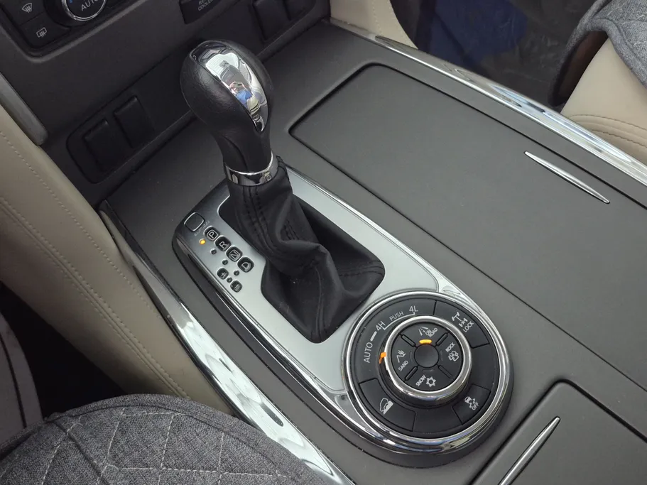 نيسان باترول XE 2023 