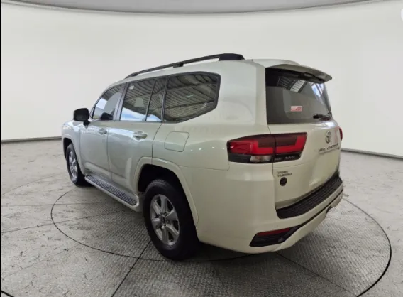 تويوتا لاندكروزر GXR3 2024 