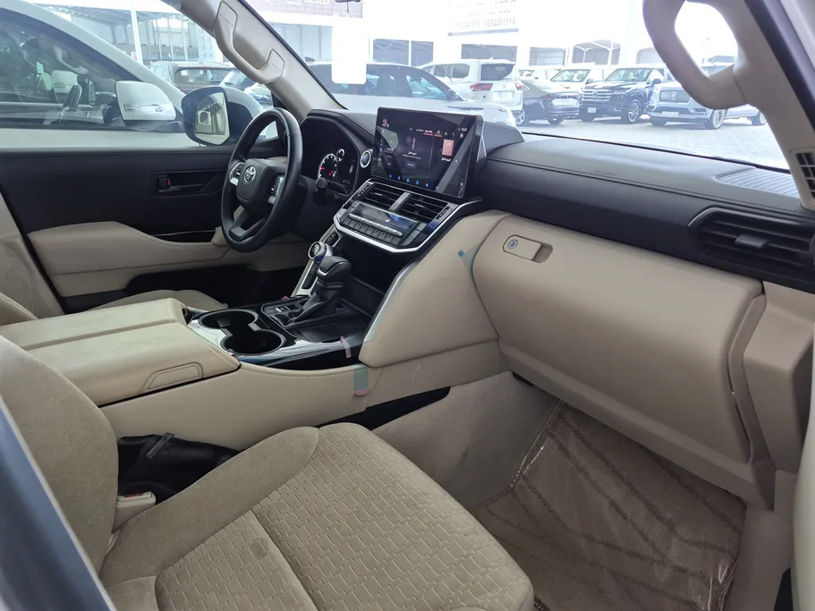 تويوتا لاندكروزر GXR3 2024 