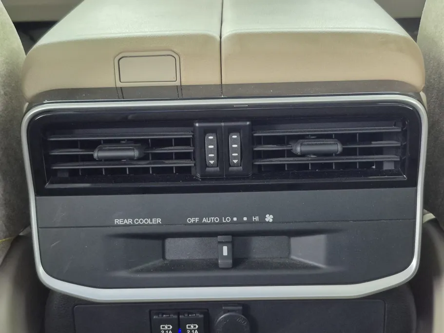 تويوتا لاندكروزر GXR3 2024 