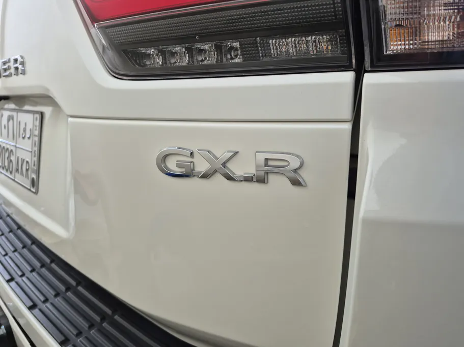 تويوتا لاندكروزر GXR3 2024 