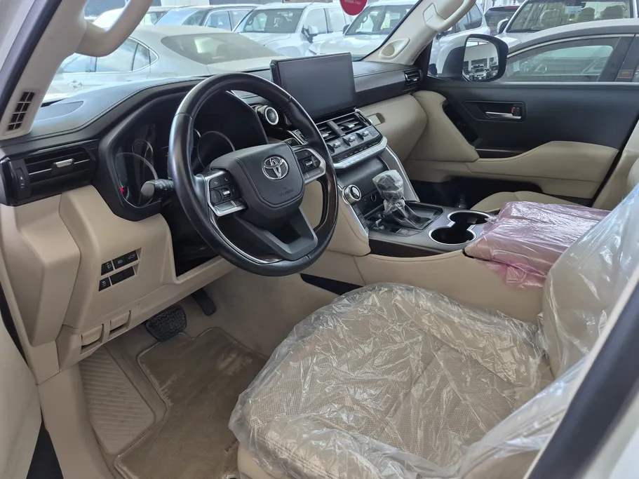 2024 Toyota Land Cruiser GXR 