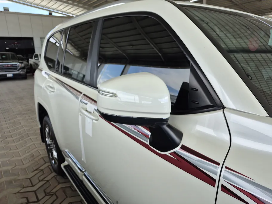 2024 Toyota Land Cruiser GXR 