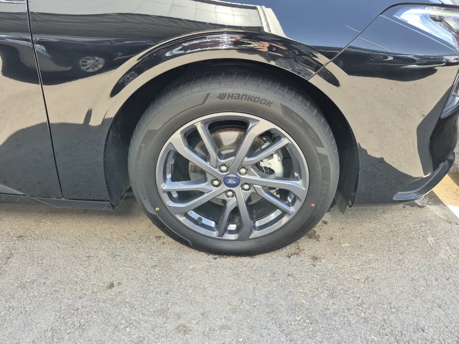 2025 Ford Taurus Trend 