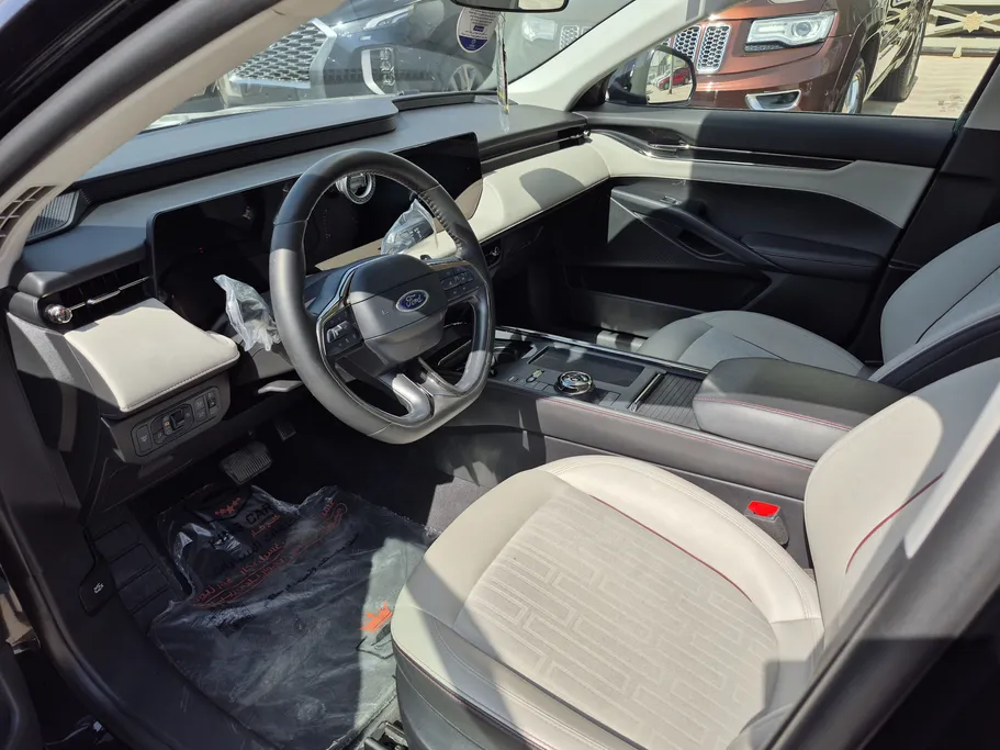 2025 Ford Taurus Trend 