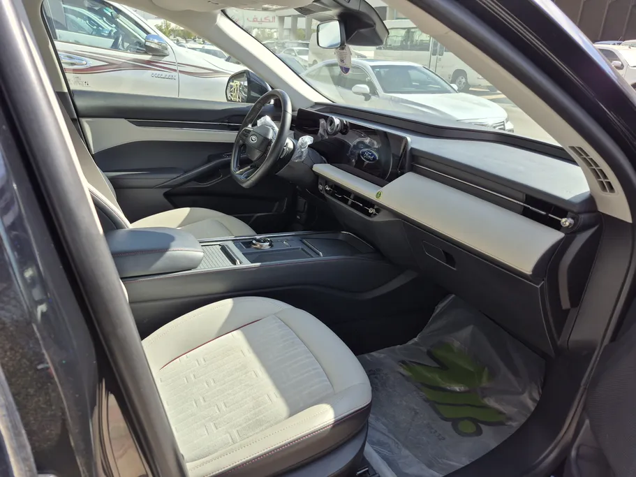 فورد تورس ترند 2025 