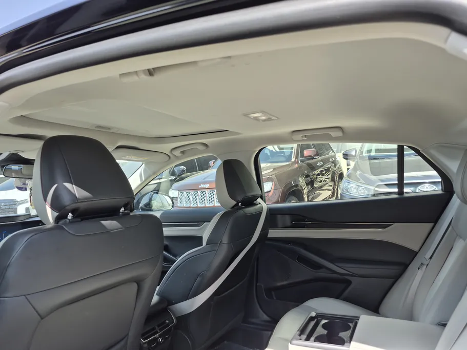 2025 Ford Taurus Trend 