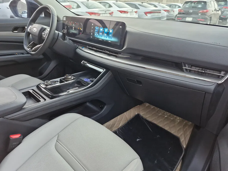 فورد تريتوري امبيانتي 2025 