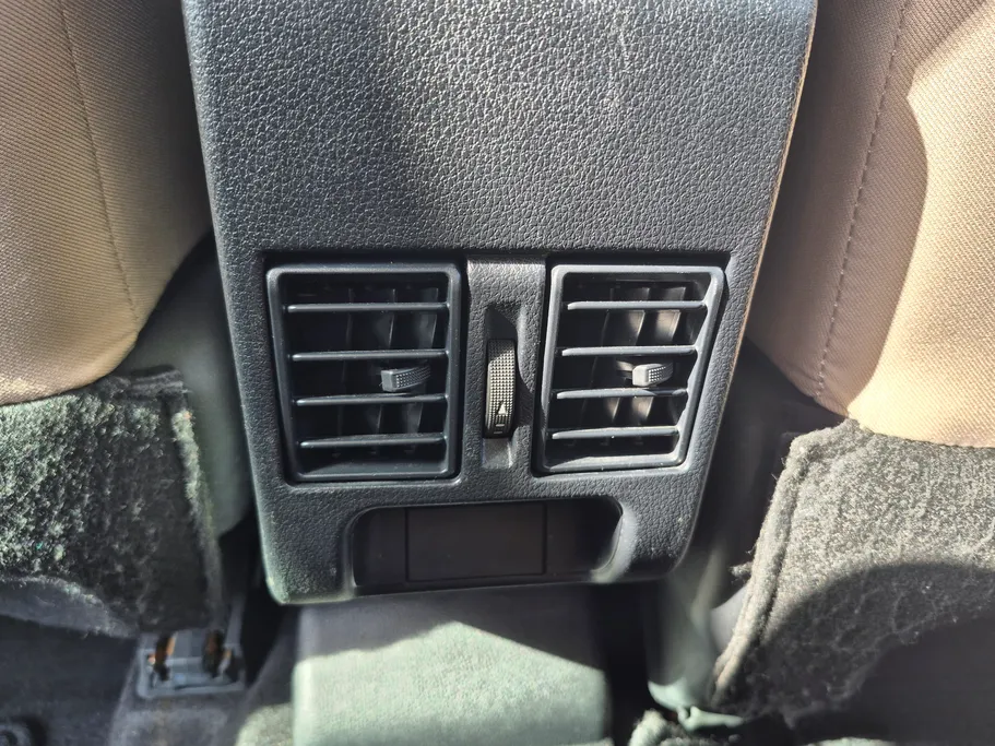 2024 Toyota Yaris  Y 