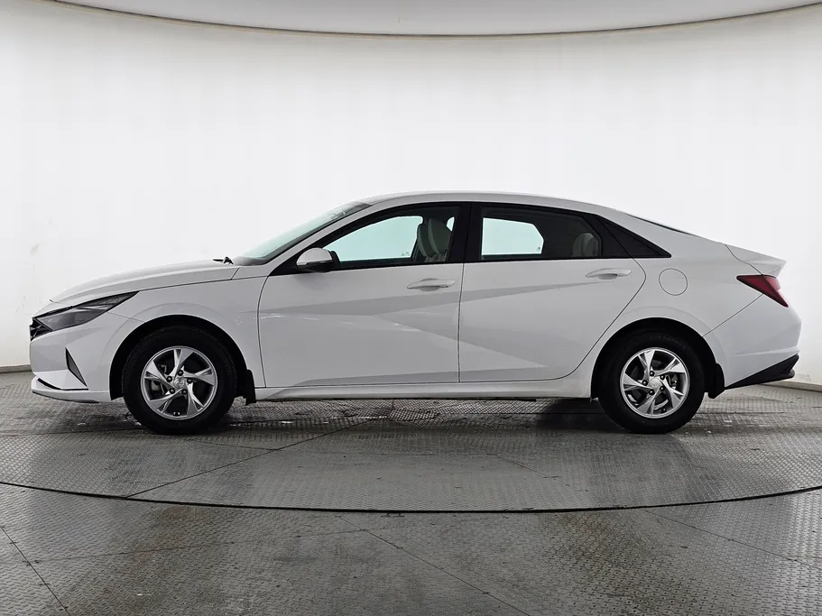 2022 Hyundai Elantra Fleet 