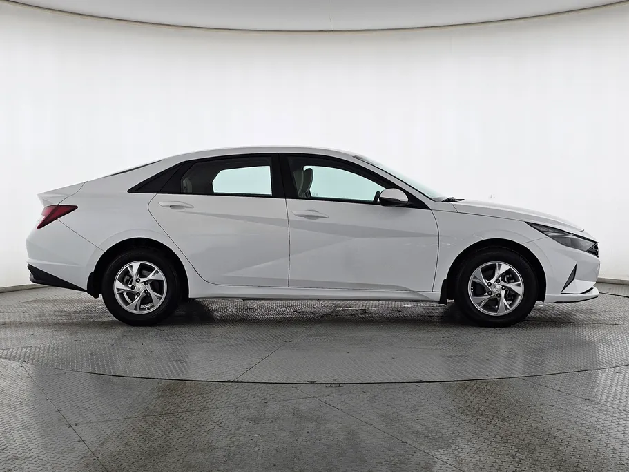 2022 Hyundai Elantra Fleet 