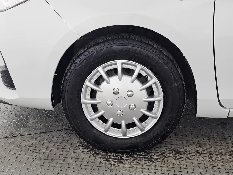 تويوتا يارس Y 2021 