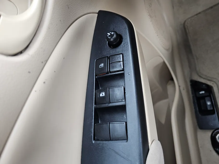 تويوتا يارس Y 2021 