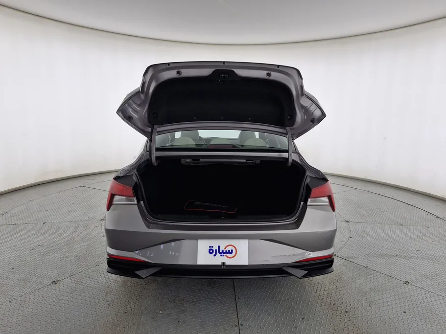 2023 Hyundai Elantra Smart 