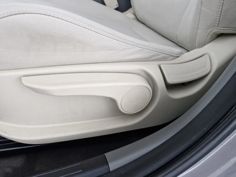 2023 Hyundai Elantra Smart 