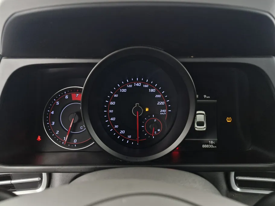 2023 Hyundai Elantra Smart 