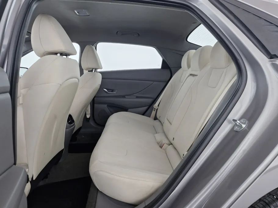 2023 Hyundai Elantra Smart 