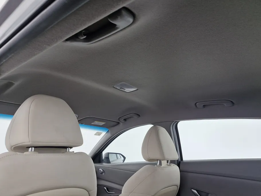 2023 Hyundai Elantra Smart 