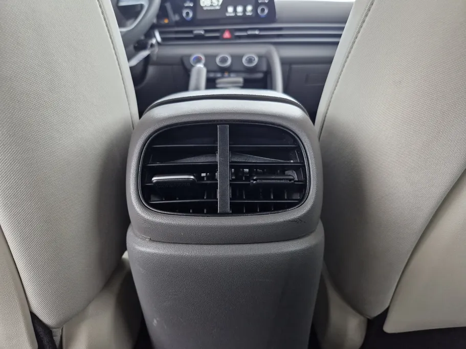 2023 Hyundai Elantra Smart 