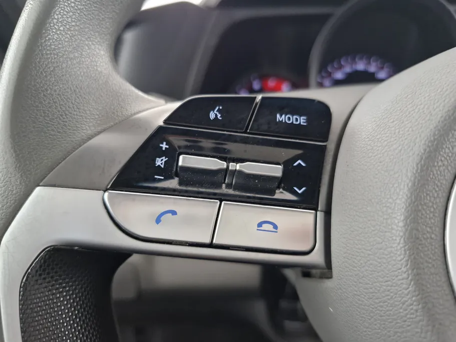 2023 Hyundai Elantra Smart 