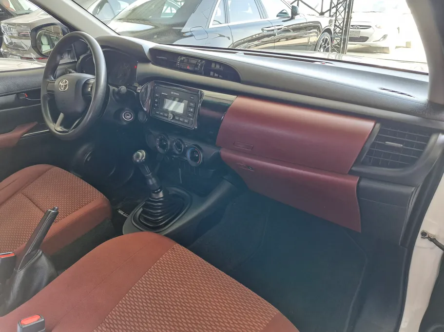 2022 Toyota Hilux GL DSL 