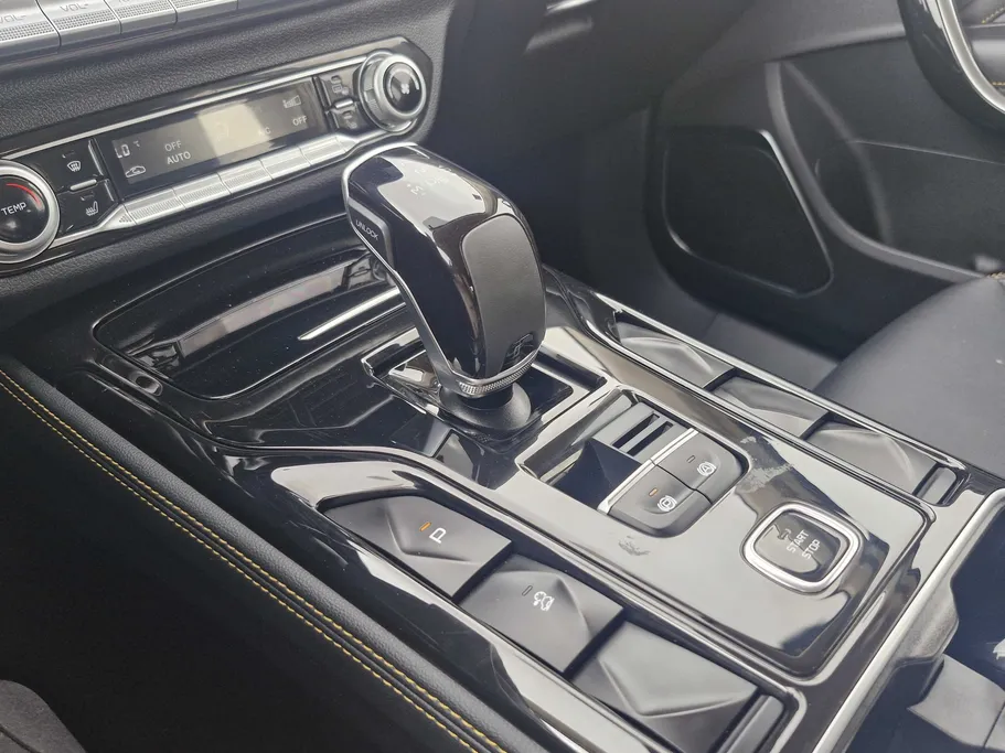 2024 FAW Bestune T77  