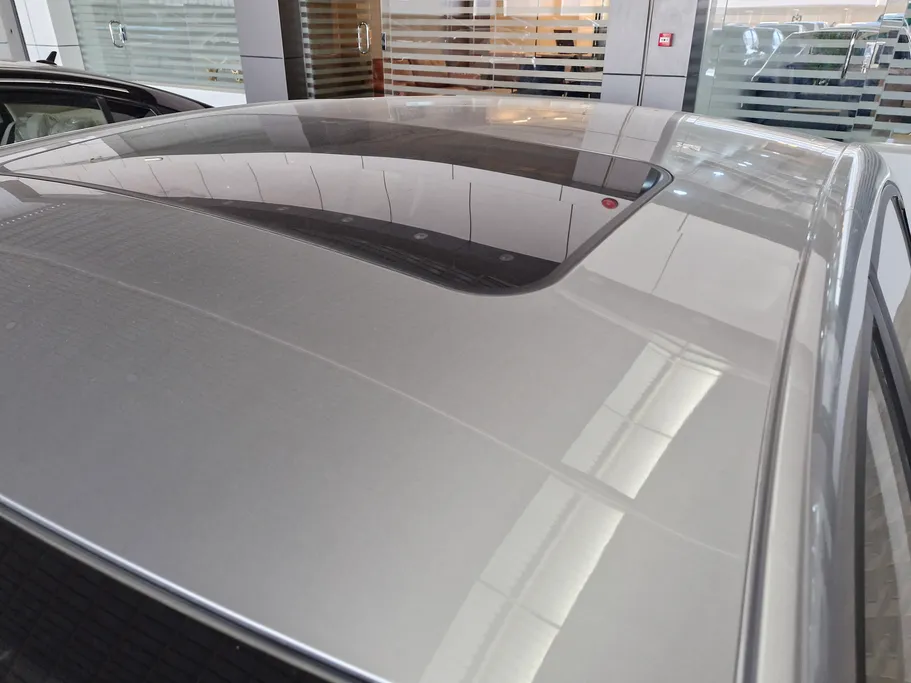 ام جي 5 LUX 2023 