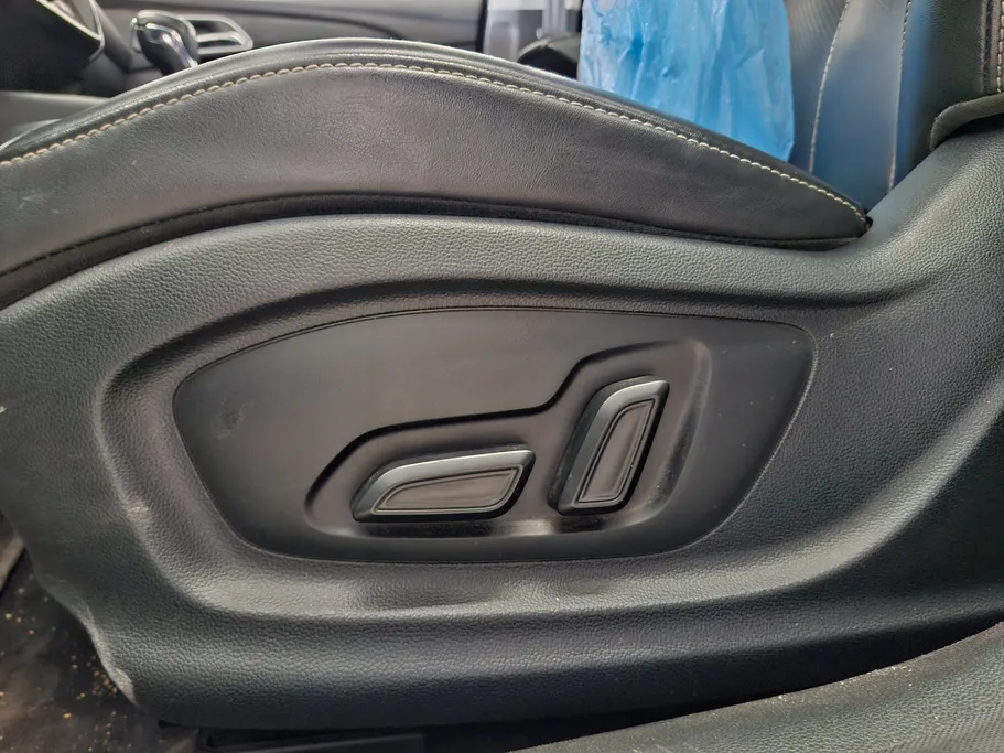 ام جي 5 LUX 2023 