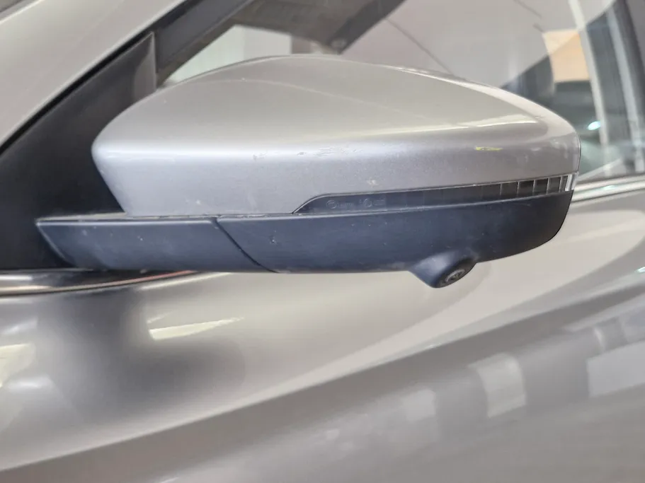 ام جي 5 LUX 2023 