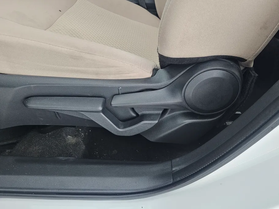 2024 Toyota Yaris  Y 