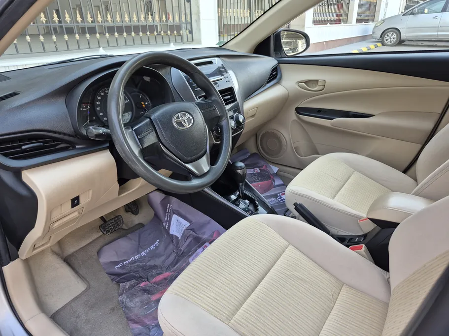 تويوتا يارس Y FLT 2021 