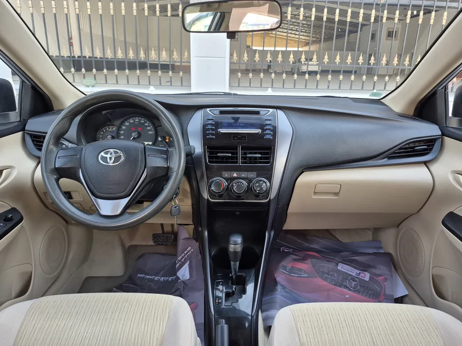 تويوتا يارس Y FLT 2021 