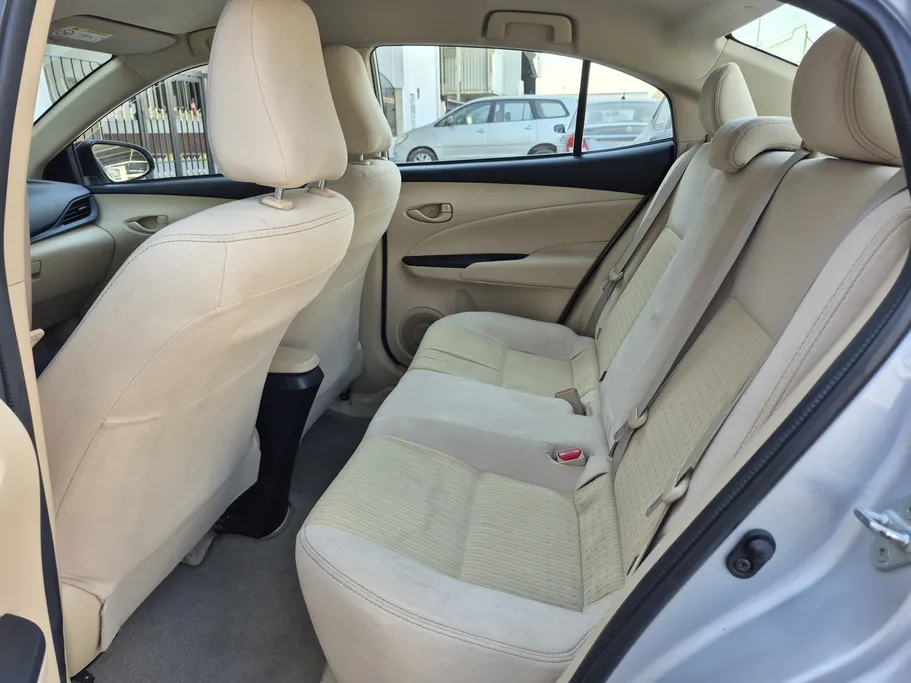 تويوتا يارس Y FLT 2021 