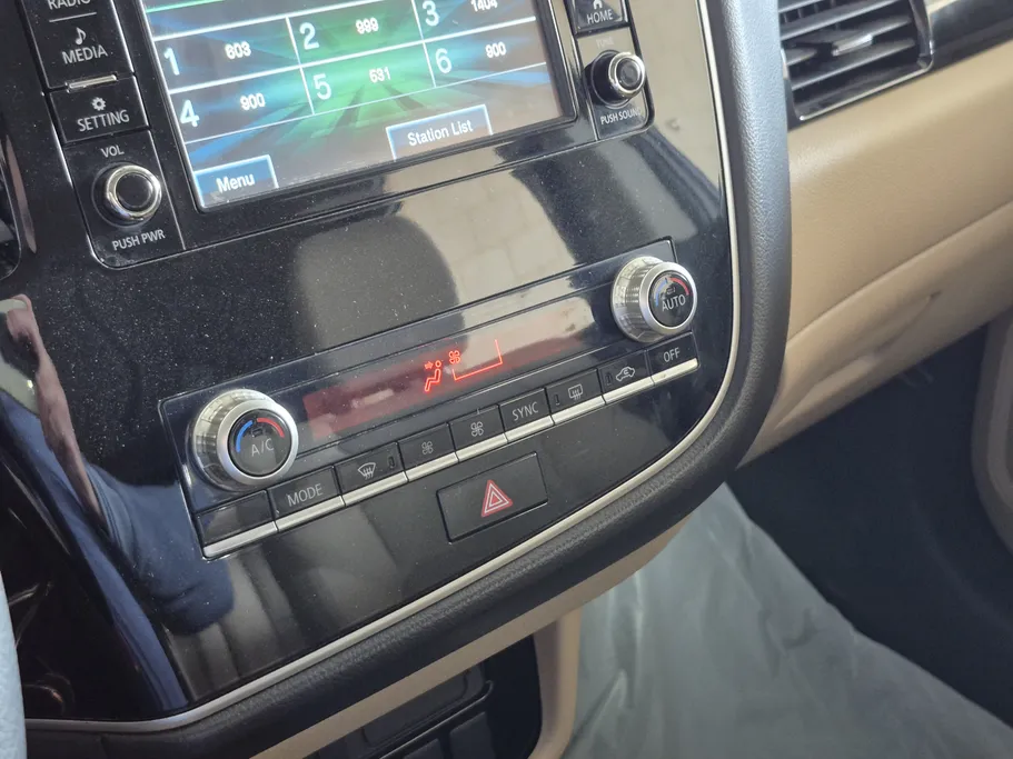 2020 Mitsubishi Outlander GLX 