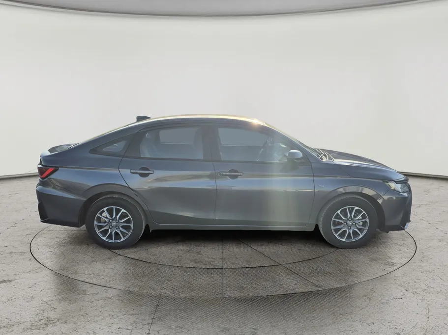 2024 Toyota Yaris  Y 