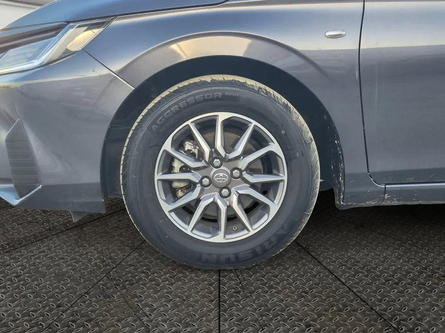 2024 Toyota Yaris  Y 