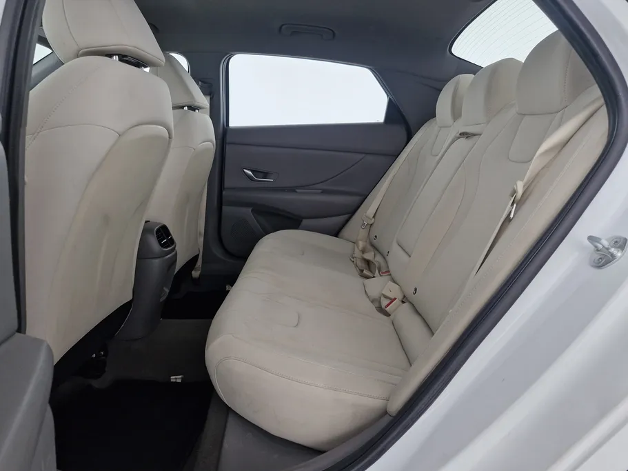 2024 Hyundai Elantra Smart 