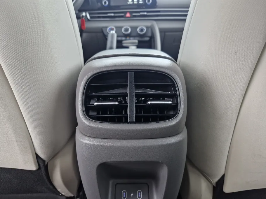 2024 Hyundai Elantra Smart 