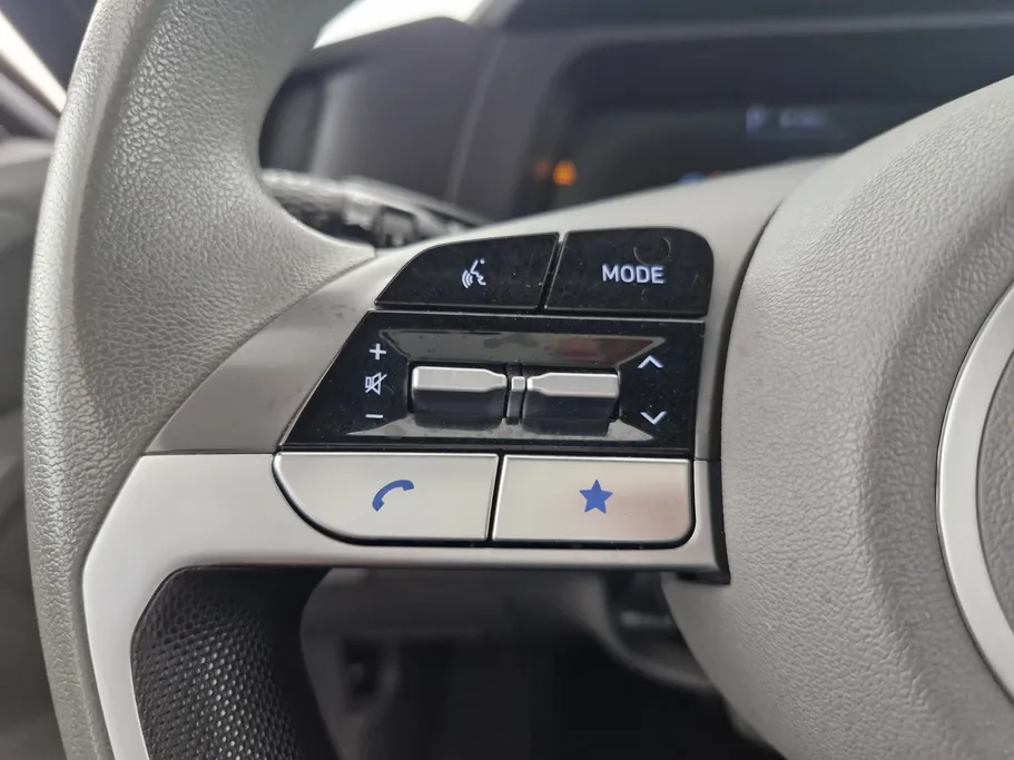 2024 Hyundai Elantra Smart 