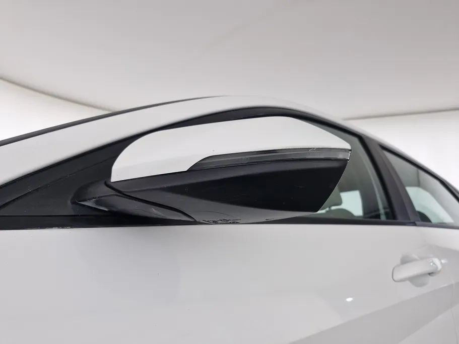 2024 Hyundai Elantra Smart 