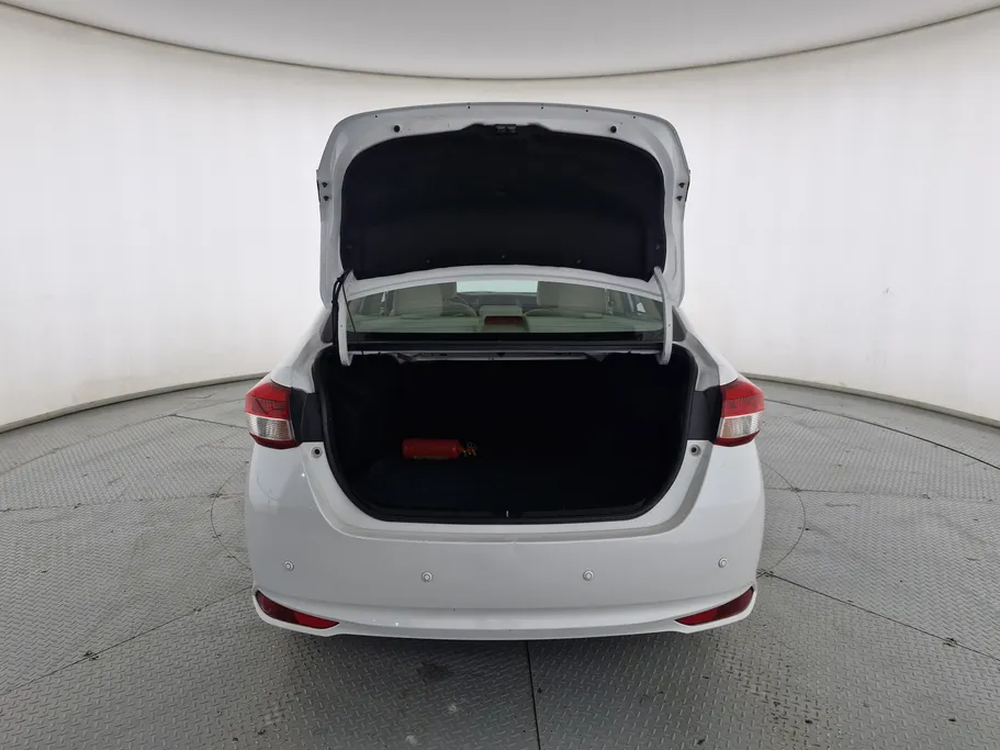 تويوتا يارس Y 2021 