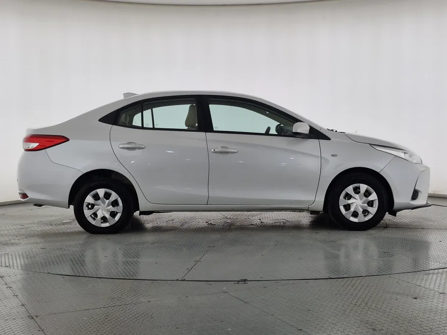 تويوتا يارس Y 2021 