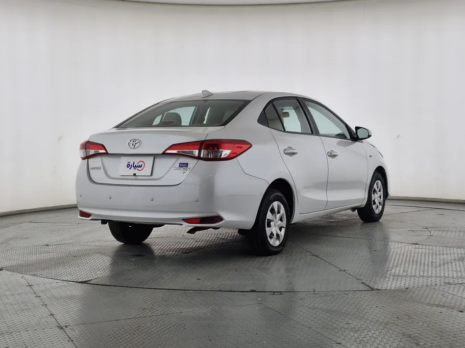 تويوتا يارس Y 2021 