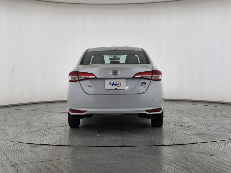 تويوتا يارس Y 2021 