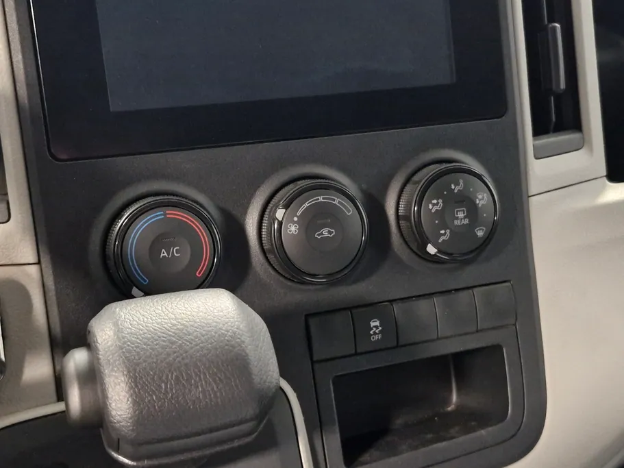 تويوتا هايس فان بضاعه 2025 