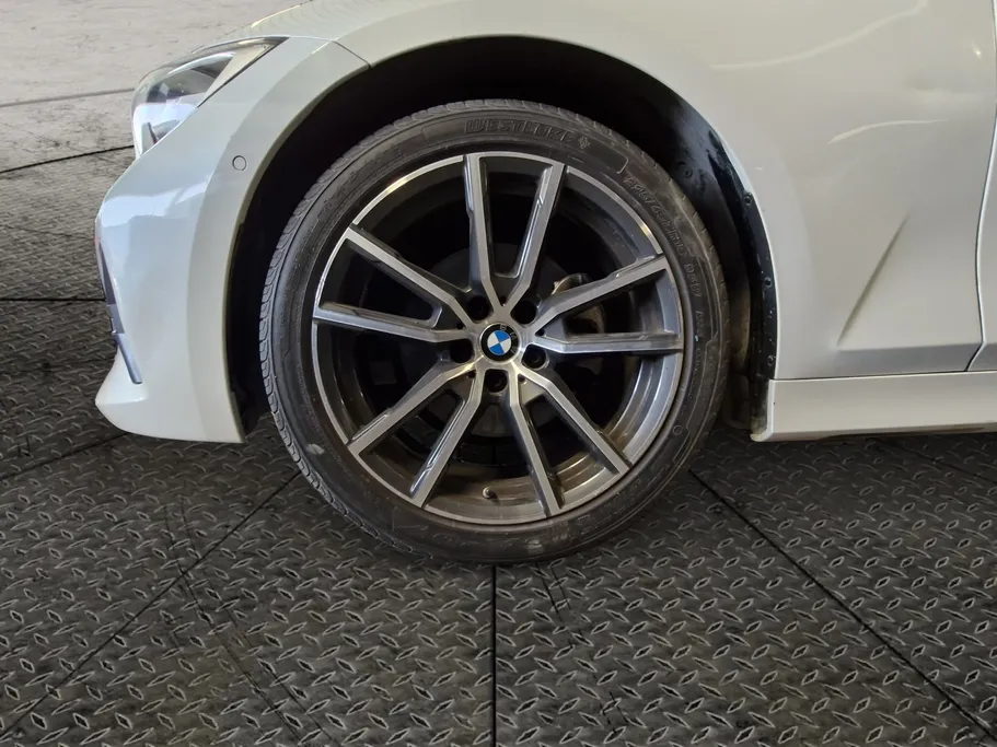 2021 BMW 3 Series 320i  