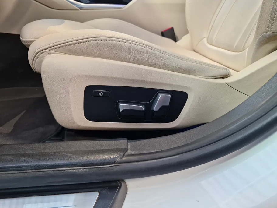 2021 BMW 3 Series 320i  