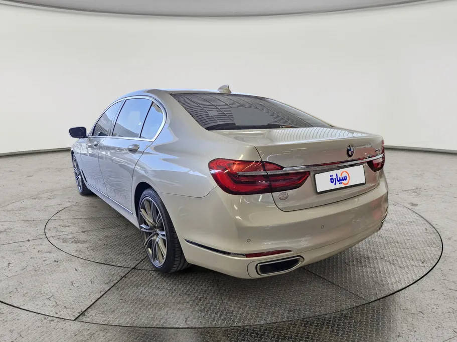 بي ام دبليو الفئة السابعة 730Li 2019 